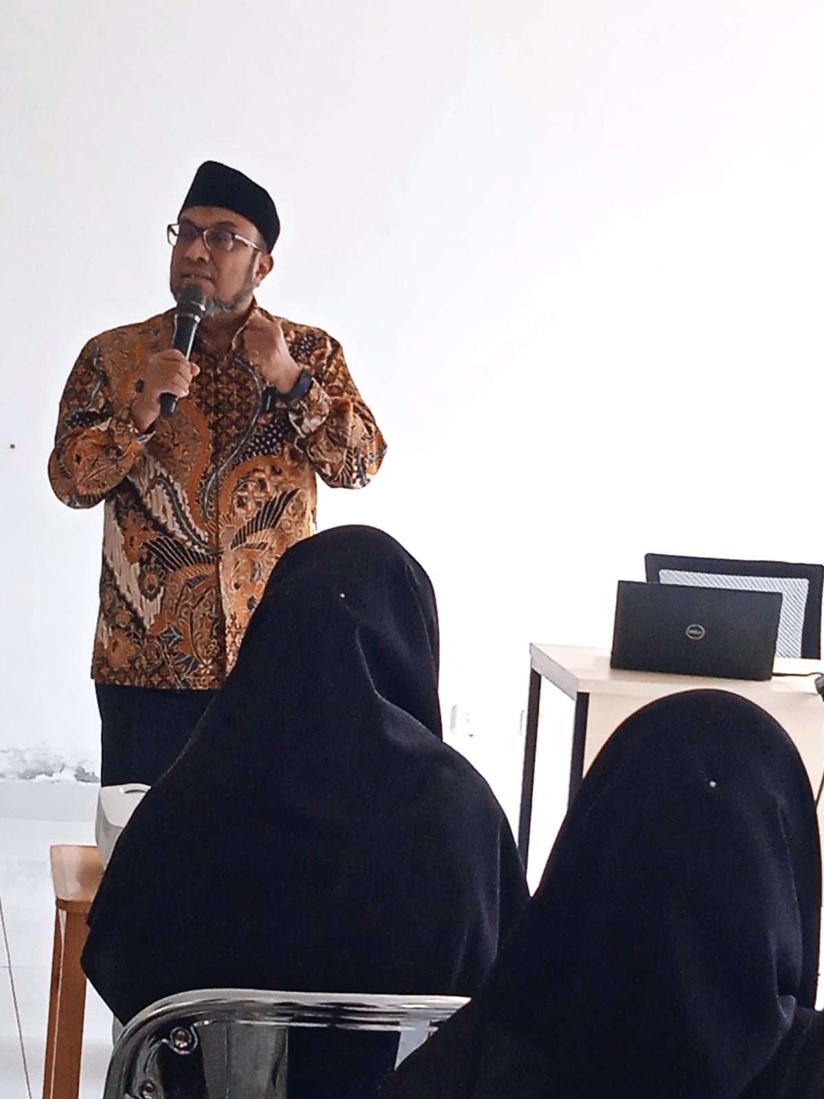 Habib Fahmi Kunjungi Kampus Budi Bakti, Beri Beasiswa Dan Motivasi Mahasiswa