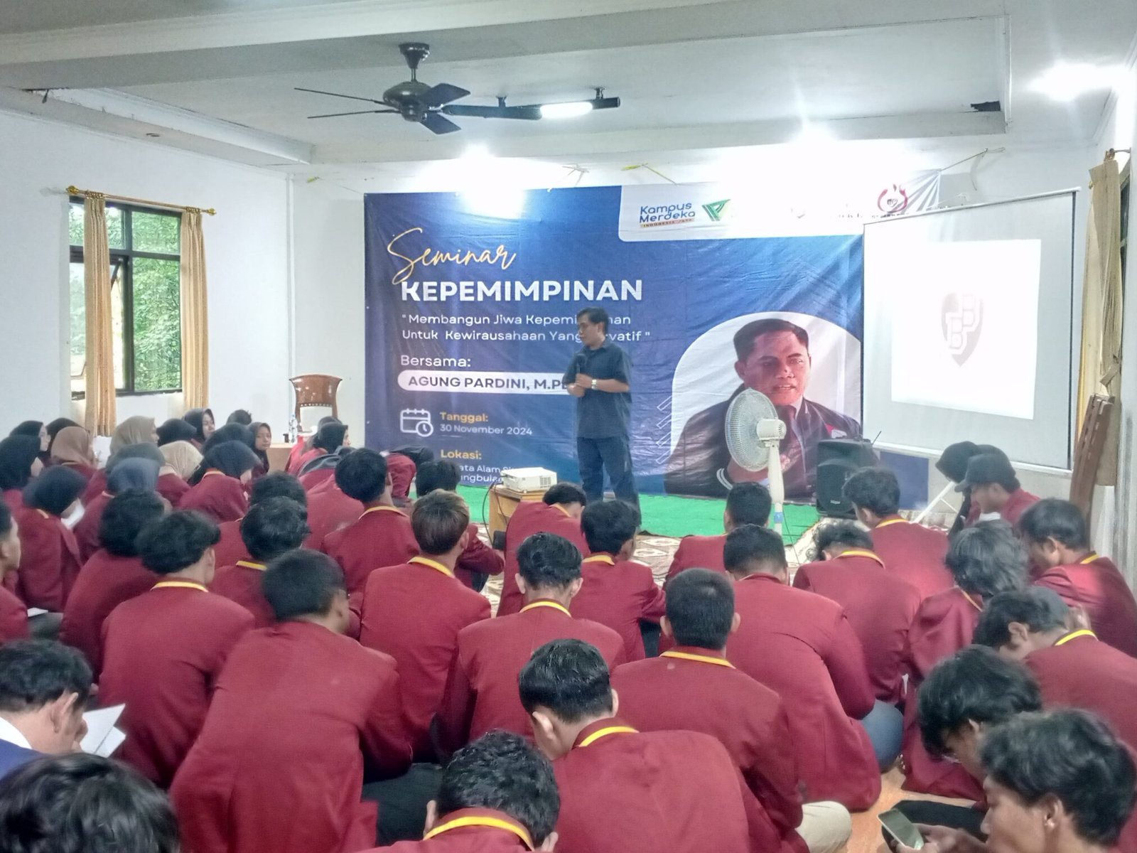 Seminar Kepemimpinan LDKE 2024: Menjadi Pemimpin dengan Amanah